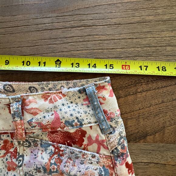 Pilcro (Anthropologie) Women's Shorts - Size 28 - Picture 6 of 7